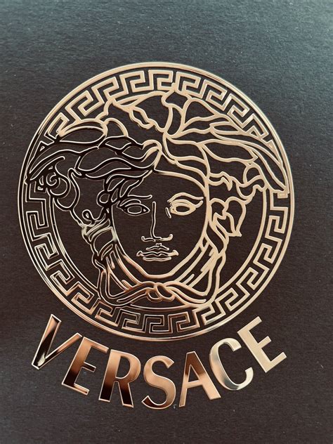 2560x1440 versace|Versace logo wallpaper.